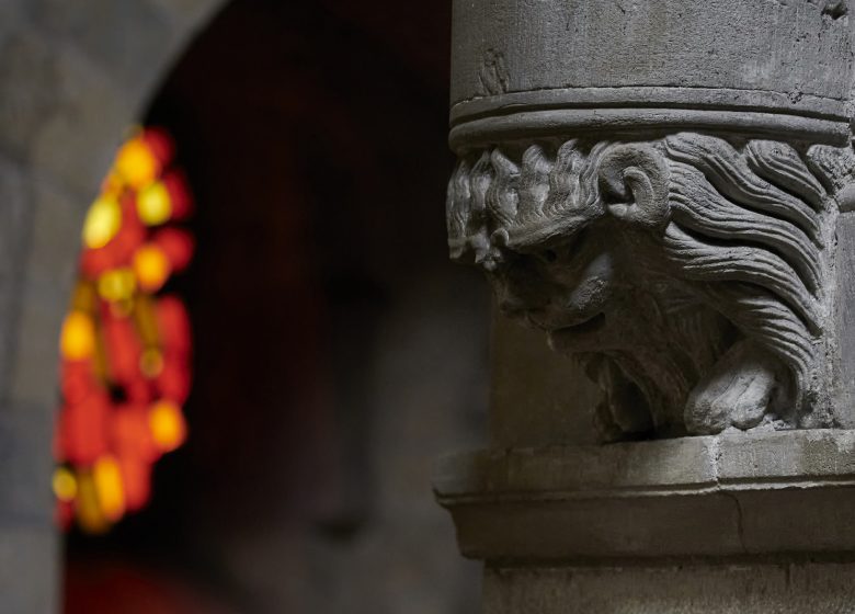 Visite de l’église romane du Monastère de Chalais