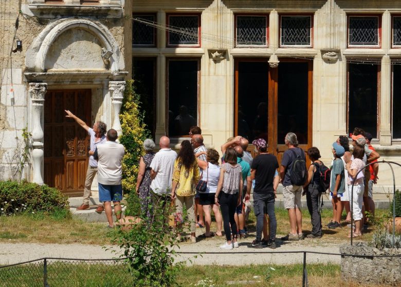 Défilé des Pomponnées et initiation aux danses historiques