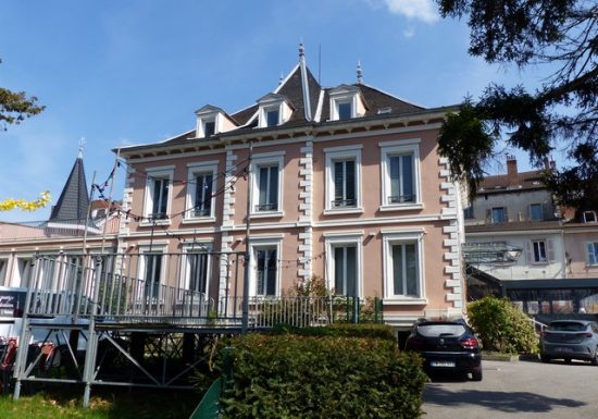 Balade urbaine : L&rsquo;ambition dans la pierre, les banques de Voiron
