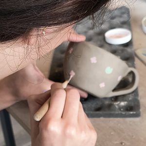 Atelier poterie adulte : Je crée et décore ma tasse